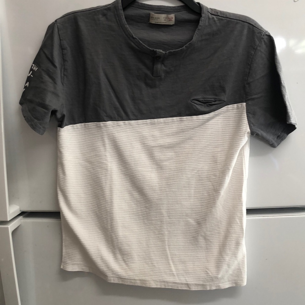 Zara Boys Size 11/12 grey/white Henley T-shirt